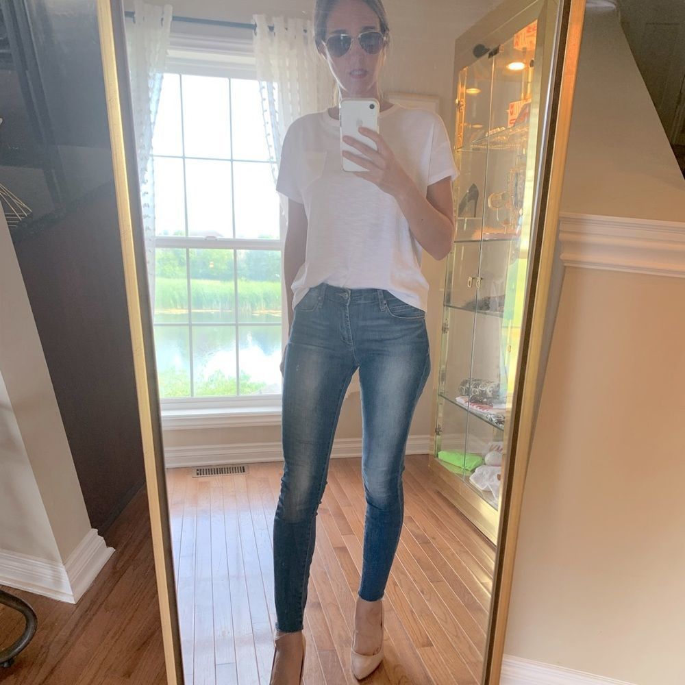 SkINNY LIGHT WASH JEANS